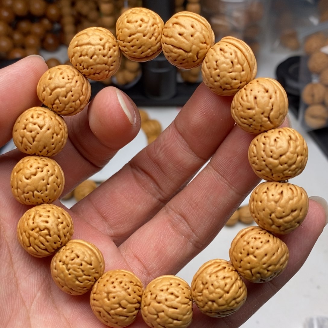 文玩核桃手串金丹桃核15+