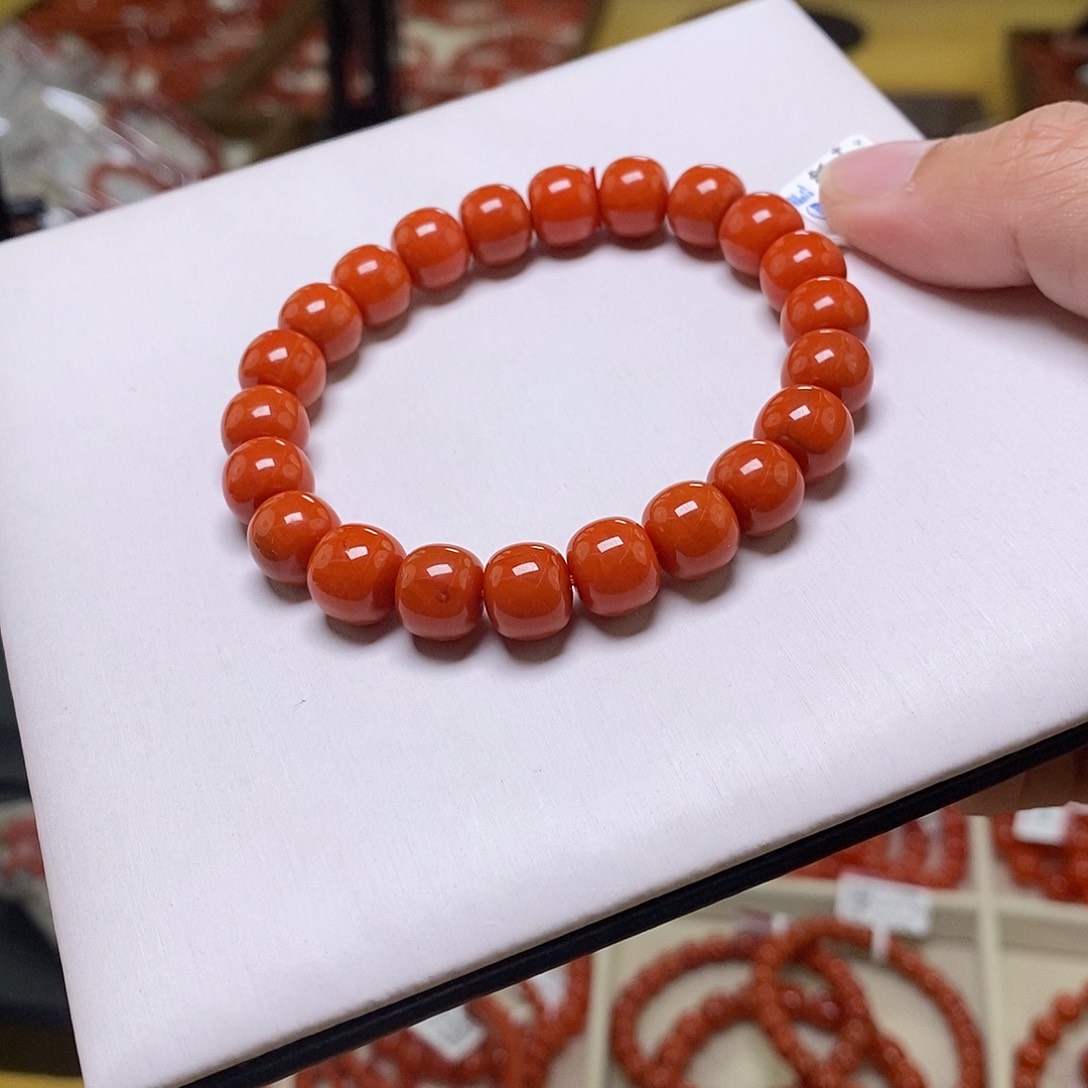 未镶嵌卡9+南红玛瑙