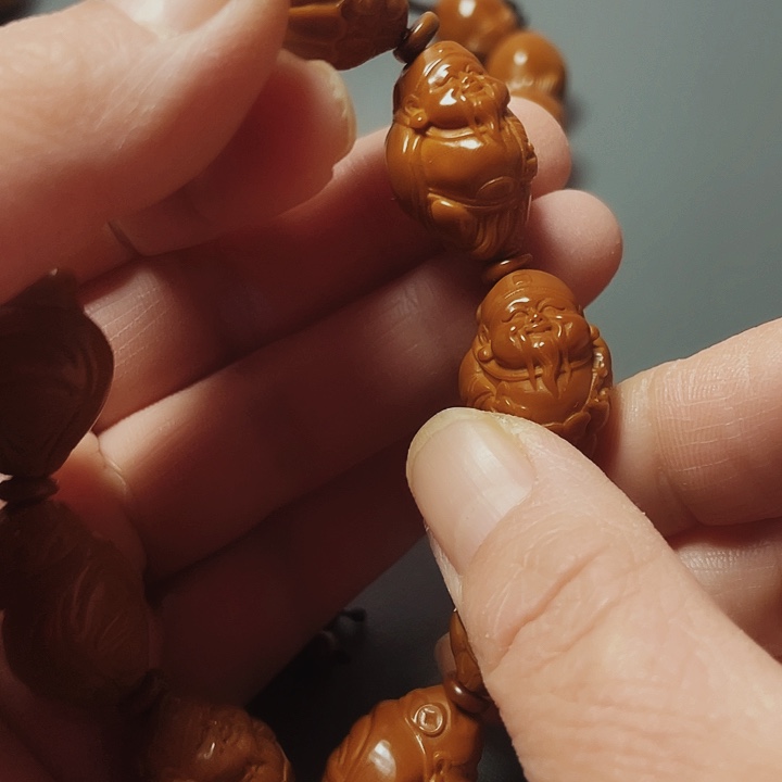 元甲财神，橄榄核雕工艺