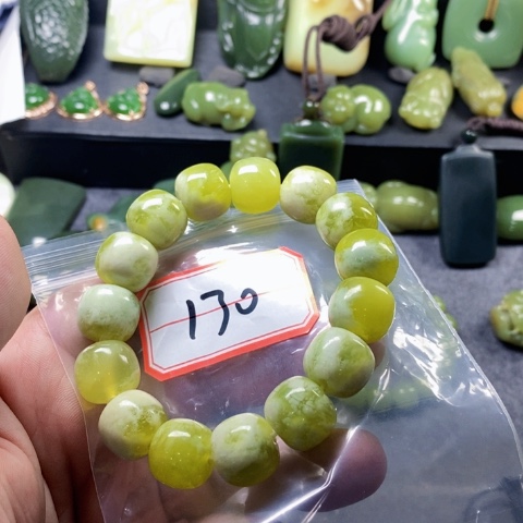 未镶嵌蛇纹石玉手链