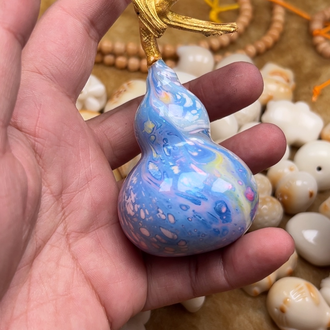 只买单纯的吊坠，没带链子，属的性质。