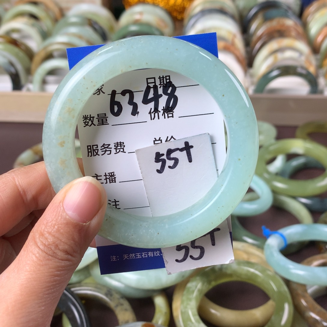 蛇纹石玉手镯未镶嵌6348