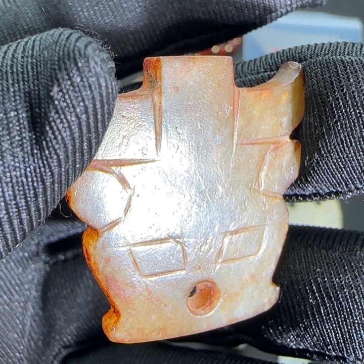 玉***化和田玉（糖玉）未镶嵌挂件