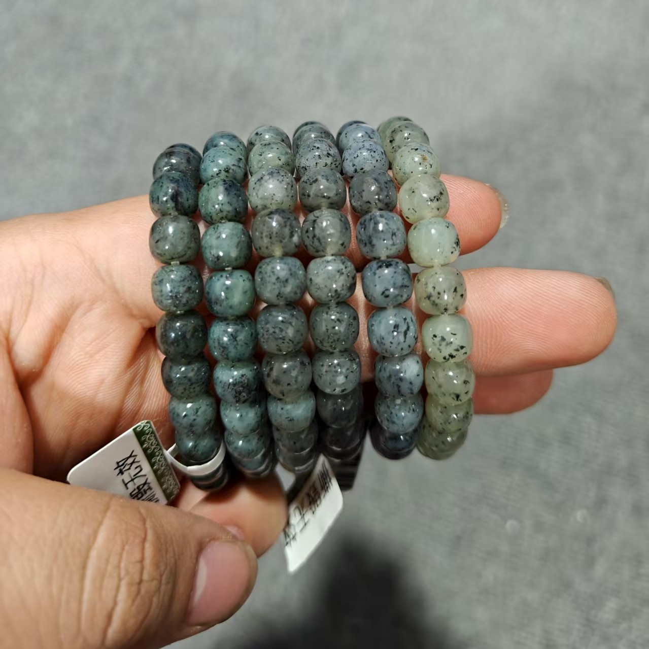 精和田玉点墨青花手串卡8左右手串多样性拍一发一