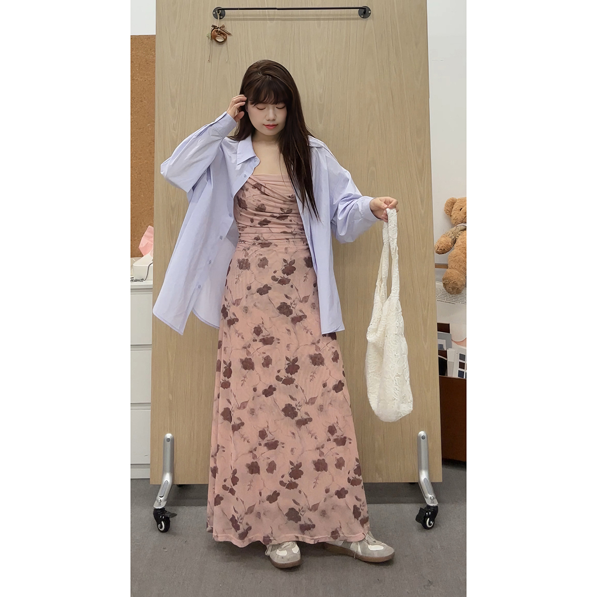 粉色玫瑰印花荡领吊带收腰连衣裙