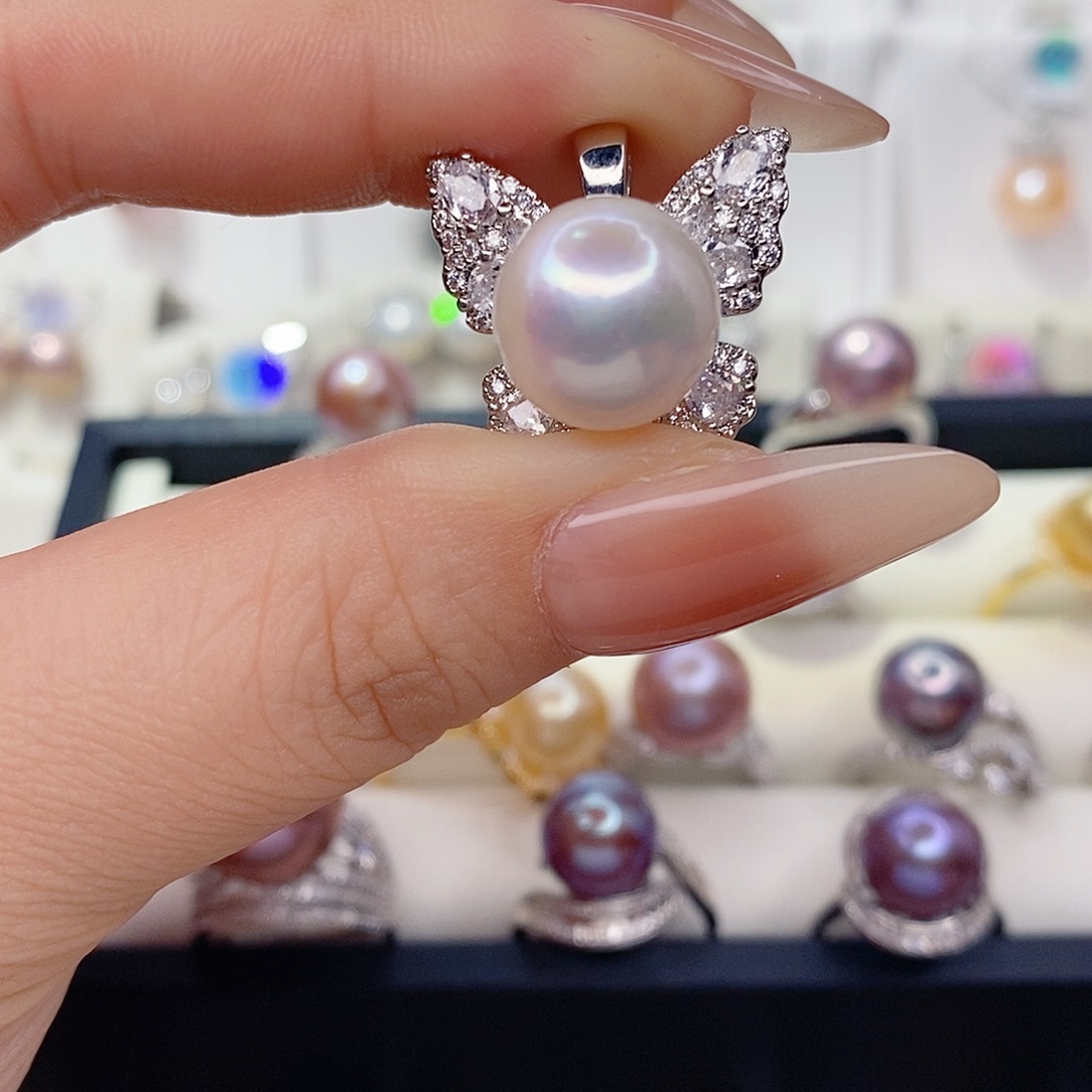 淡水珍珠吊坠(赠链)未镶嵌