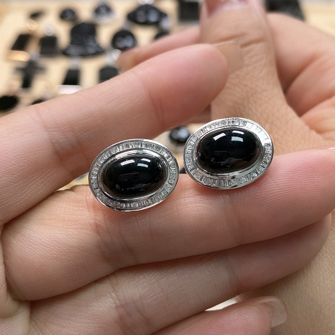 翡翠耳饰18K金镶嵌墨翠