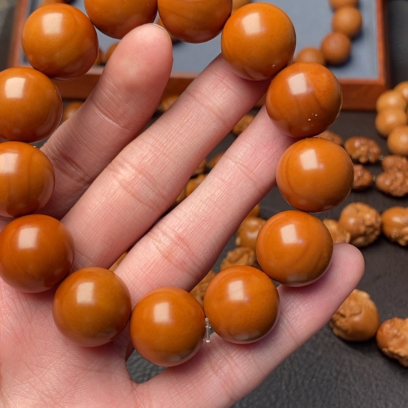 【闪购商品】橄榄核吊坠纹****青橄榄核