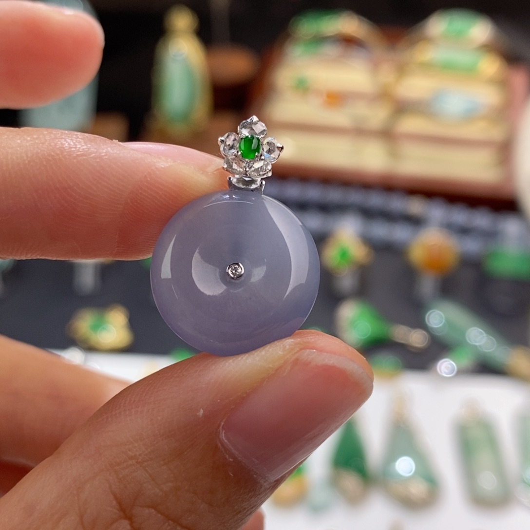 翡翠颈饰18K金镶嵌平安扣