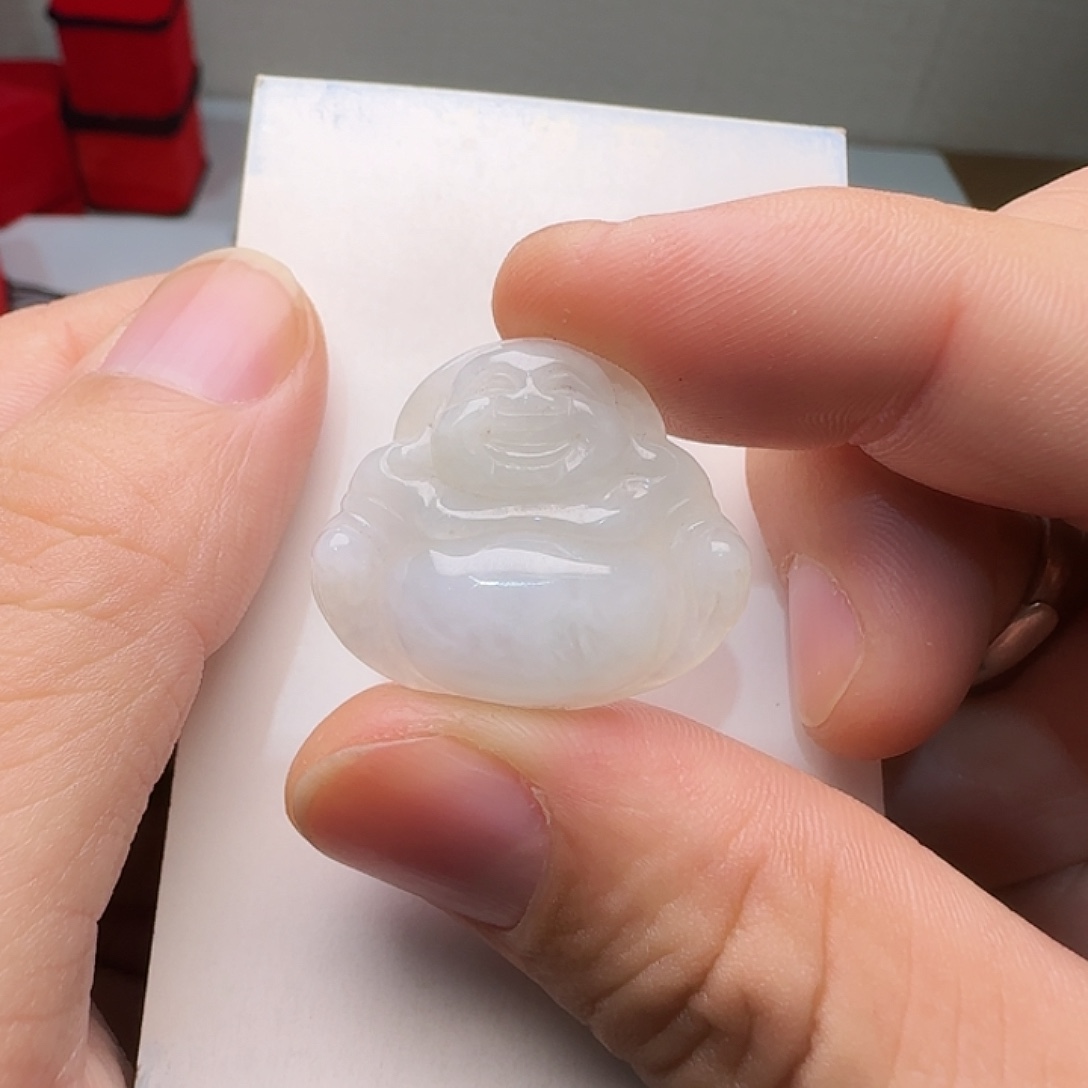 翡翠未镶嵌颈饰佛公