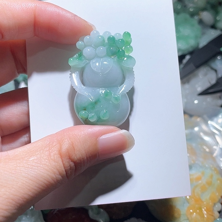 颈饰未镶嵌翡翠天