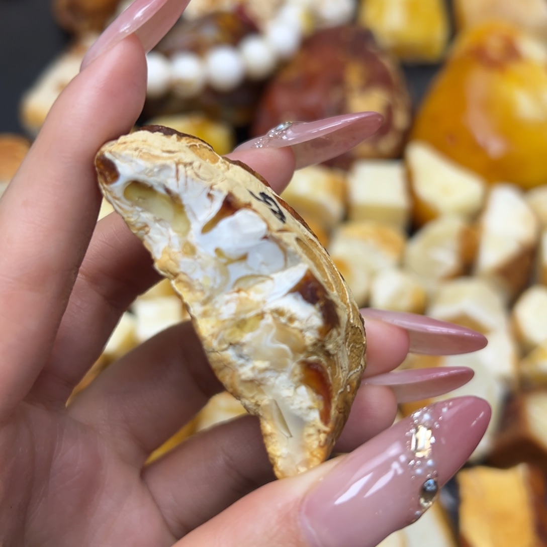 定制琥珀未镶嵌木**西蜜蜡