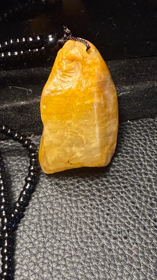 34克昌化田黄原石挂件