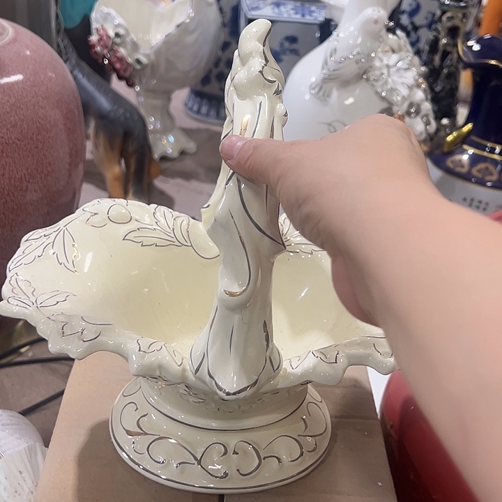 瓷片瑕。。。。。。。。？。。。。。。