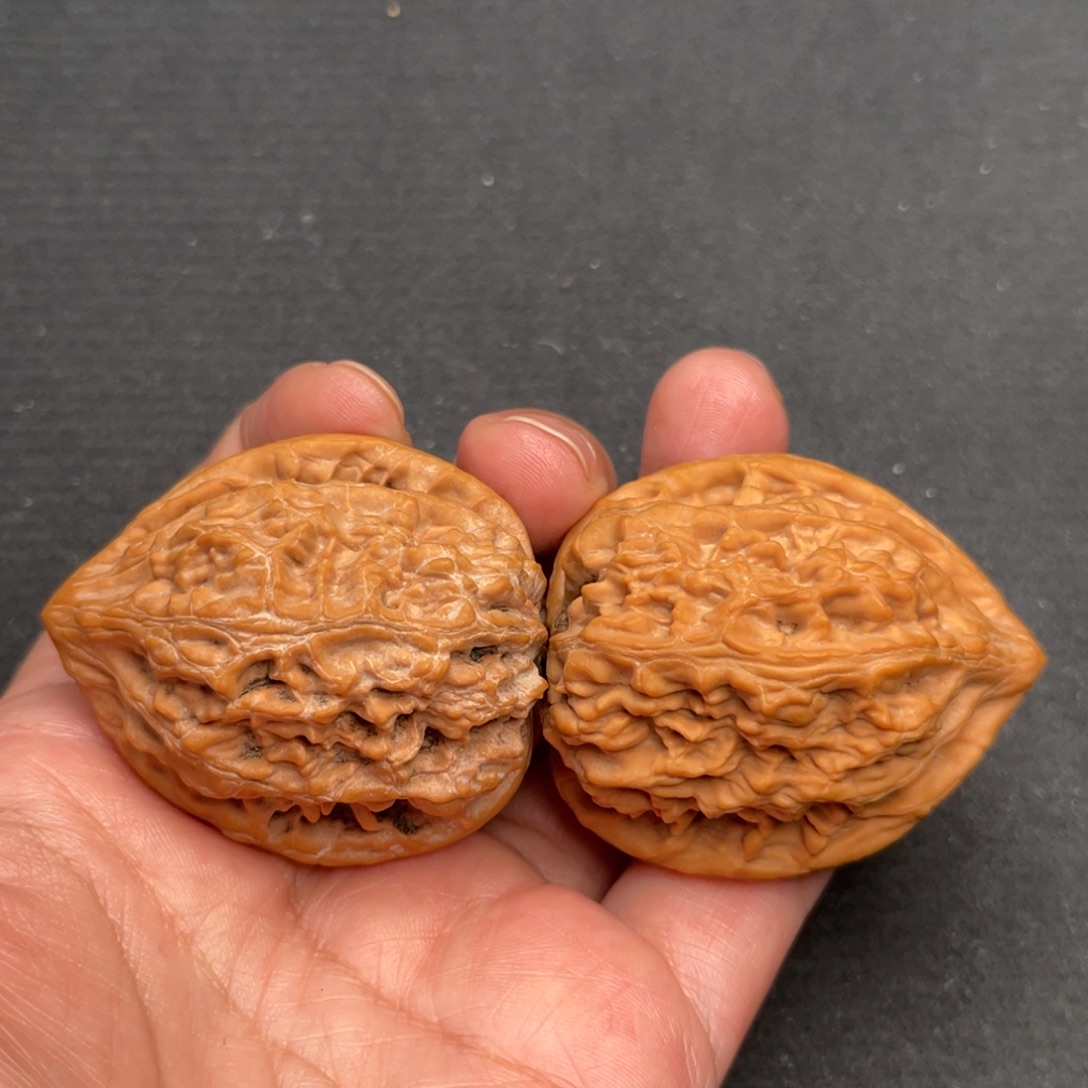 桃核把件40×40×47精修白茬老款鸡心XM3270（48.1g）