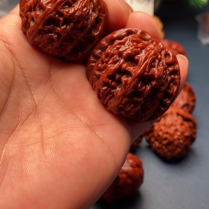 W***n把件文玩核桃白师子an