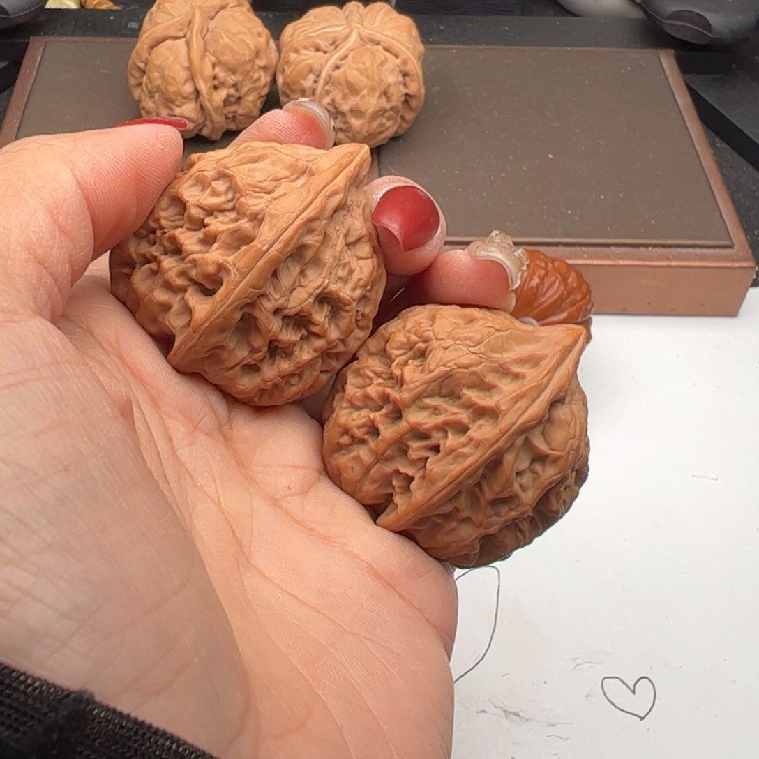 文玩核桃吊坠滢火苗38