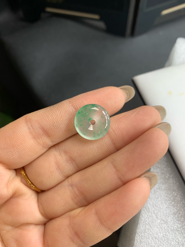 独龙玉高冰小平安扣
