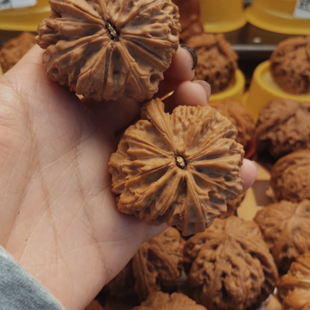 文玩核桃把件43全品暴雪