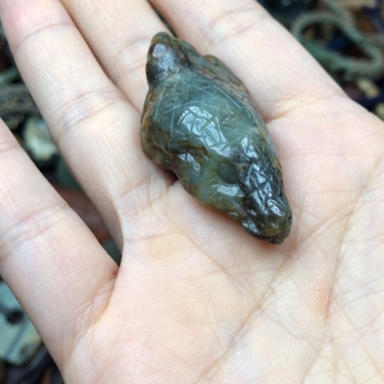 岫岩河磨玉（透闪石质玉）挂件未镶嵌