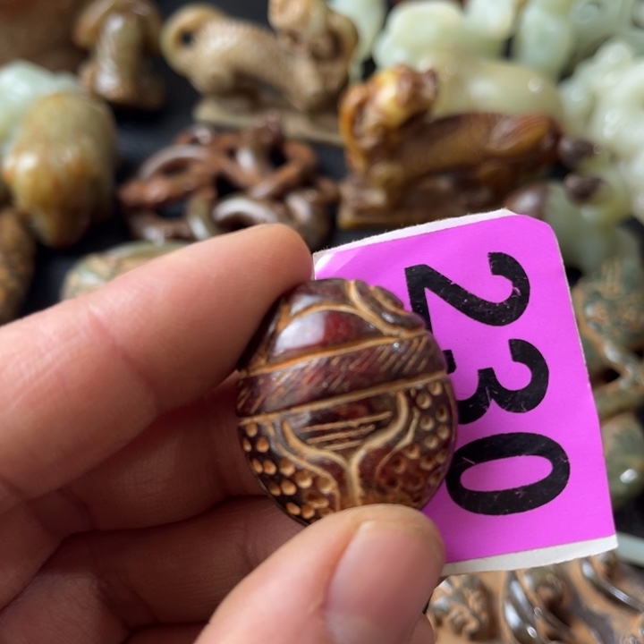 和田玉颈饰未镶嵌N****?