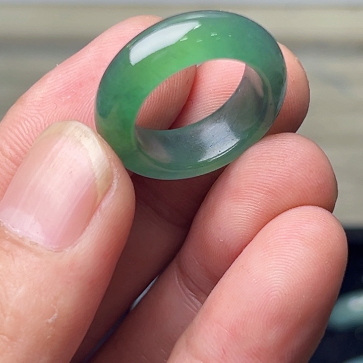 定制翡翠未镶嵌圈口15号