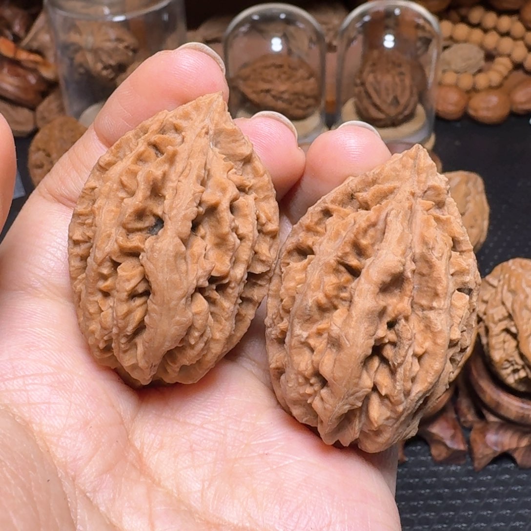 文玩核桃把件莲花锤