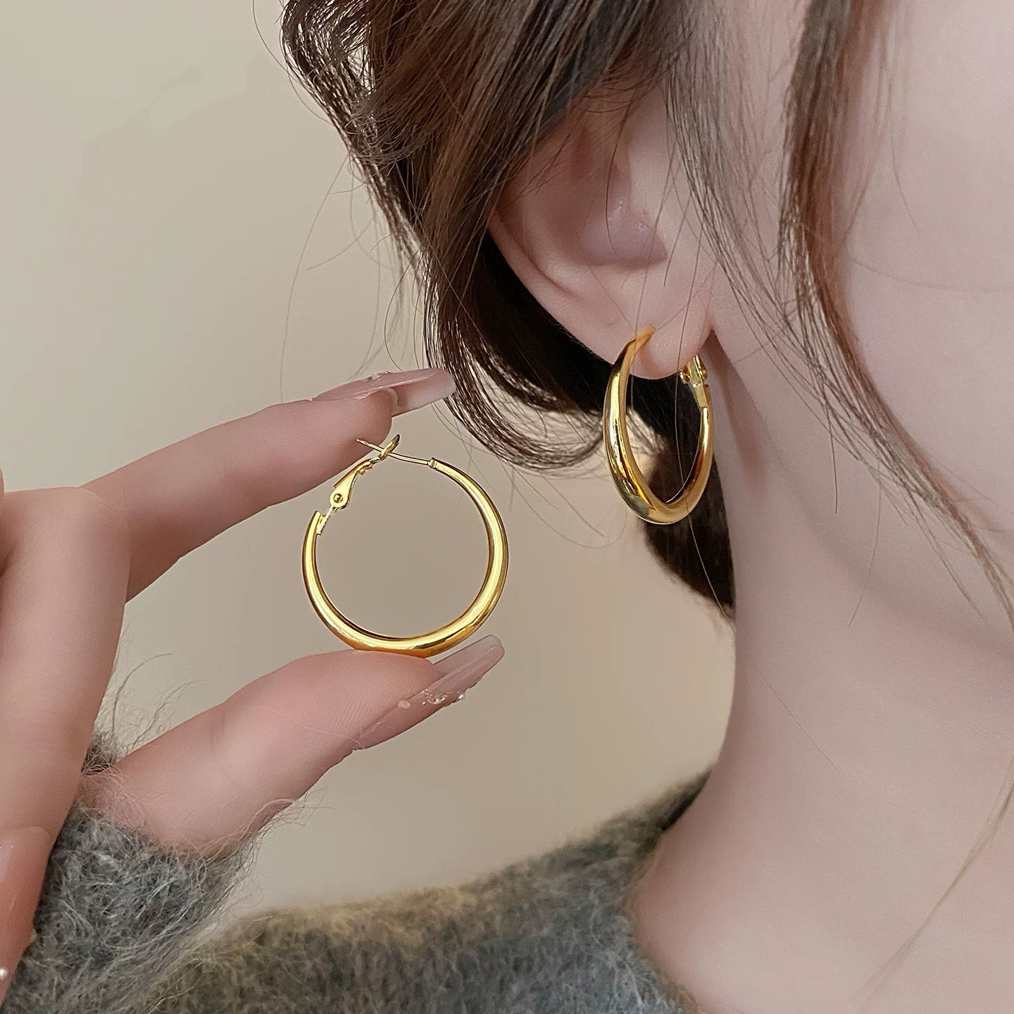 铜合金耳饰 素圈女个性简约大耳圈小众设计轻奢高级感耳饰女 -99