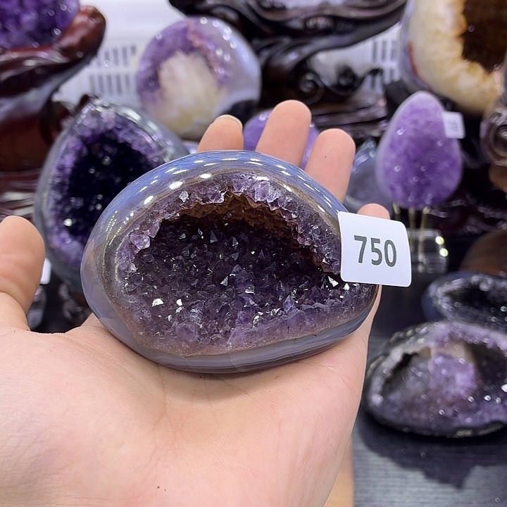 未镶嵌水晶大型摆件（非配饰）