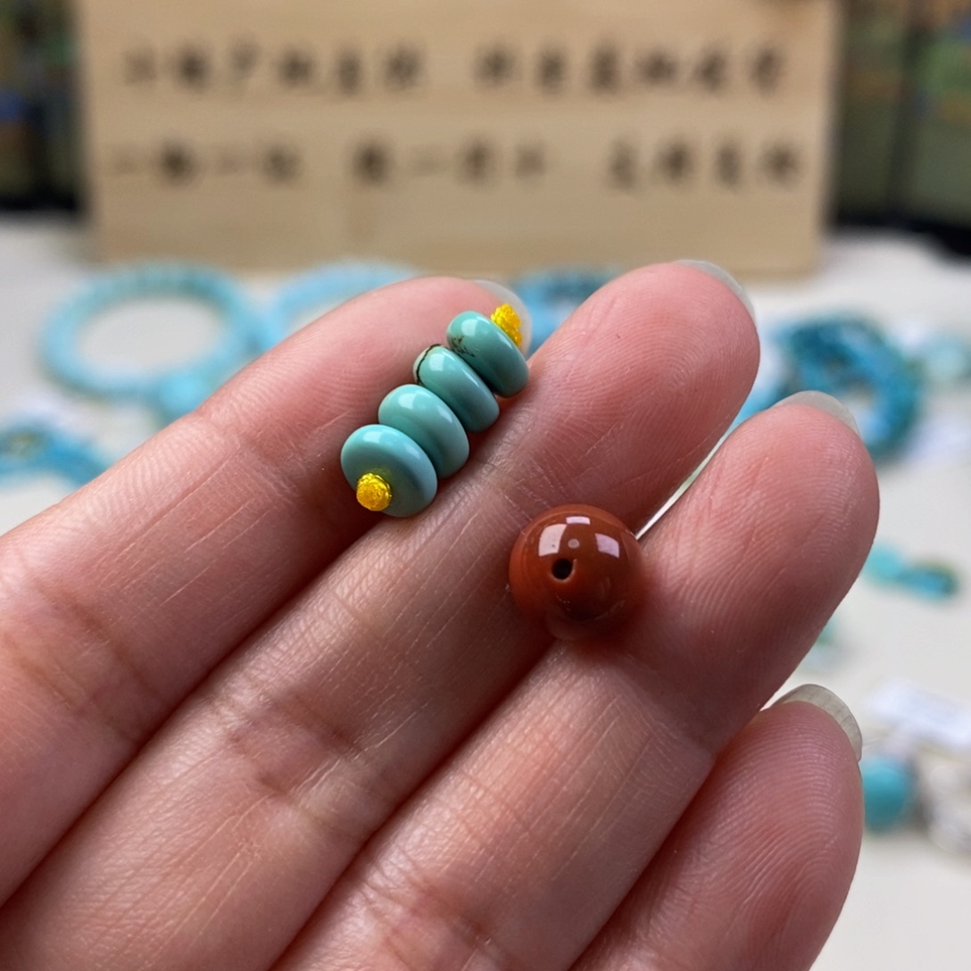 南红玛瑙未镶嵌珠宝奇石