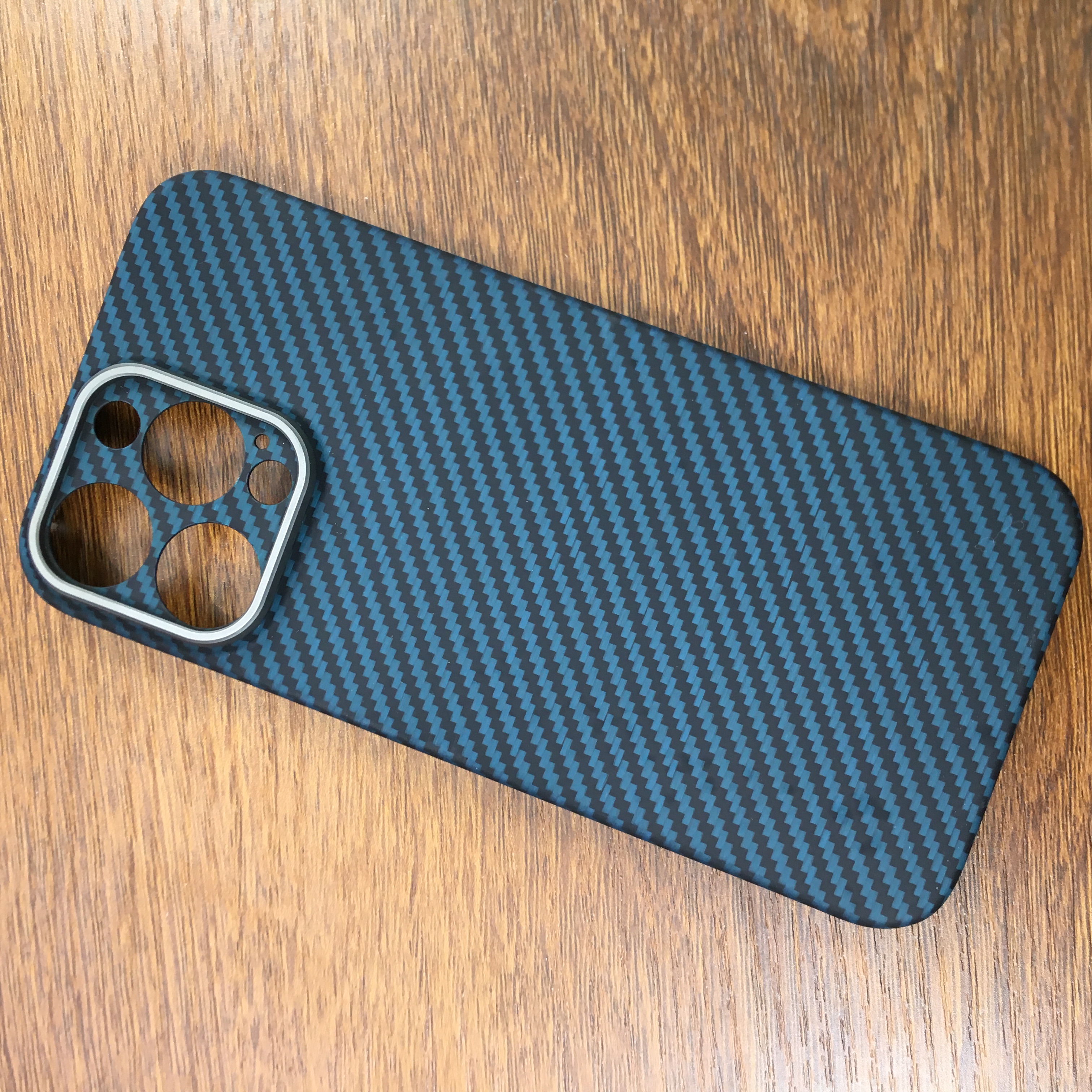 准新品  16proamx黑蓝精孔全包无磁吸【瑕疵】凯夫拉手机壳
