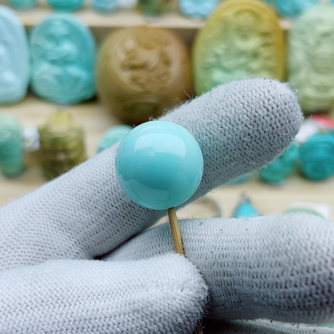 绿松石未镶嵌珠宝奇石