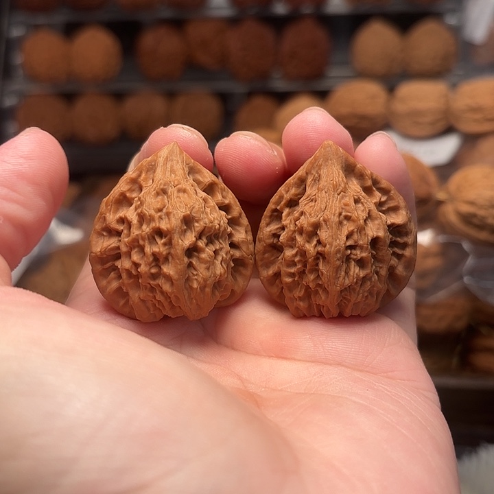 1文玩核桃昊天冠35-298