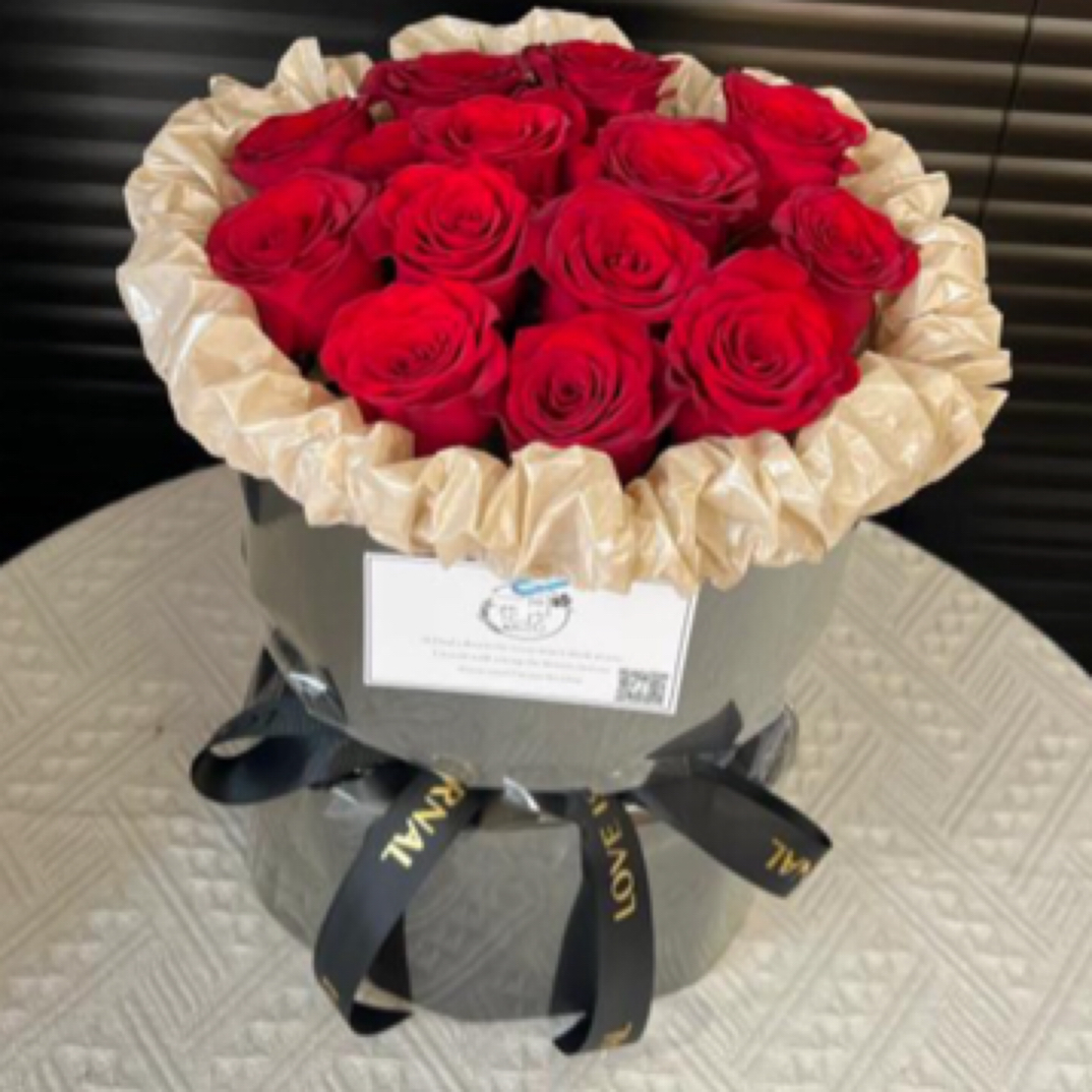 【一生一世】11支红玫瑰小香风花礼一小时送达同城鲜花小时达