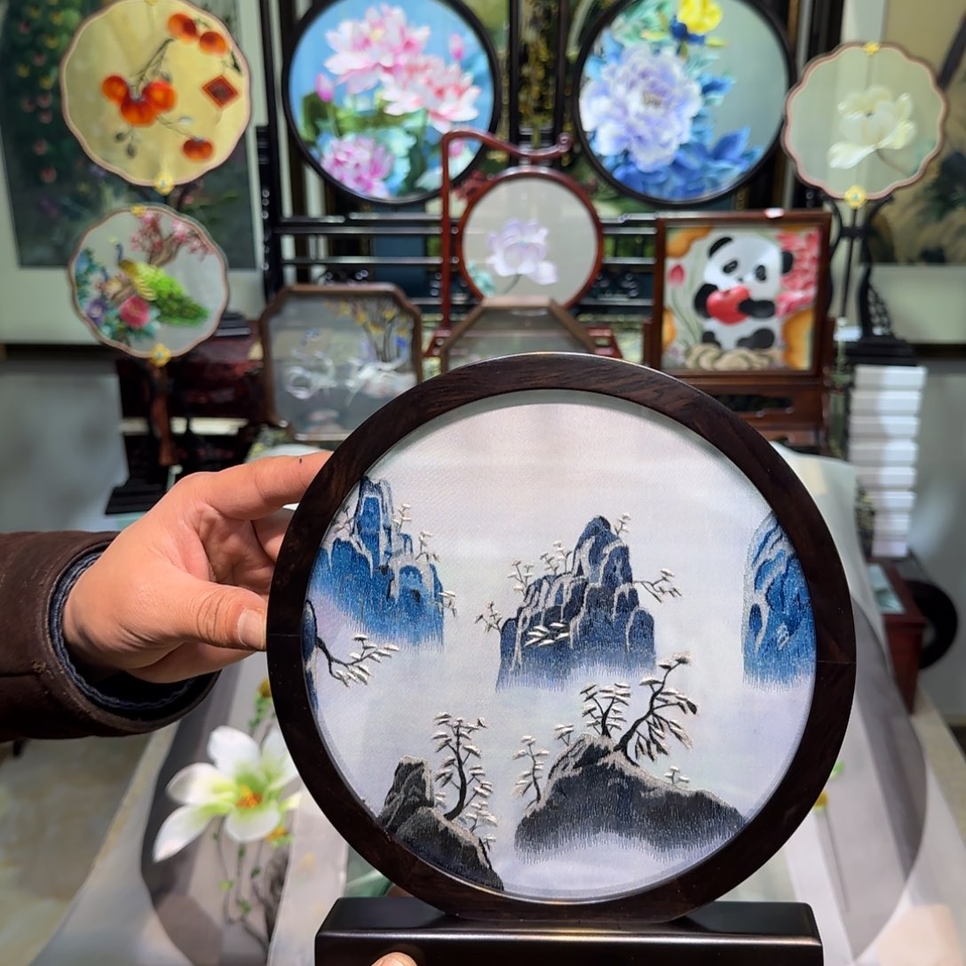 刺绣刺绣工艺精湛