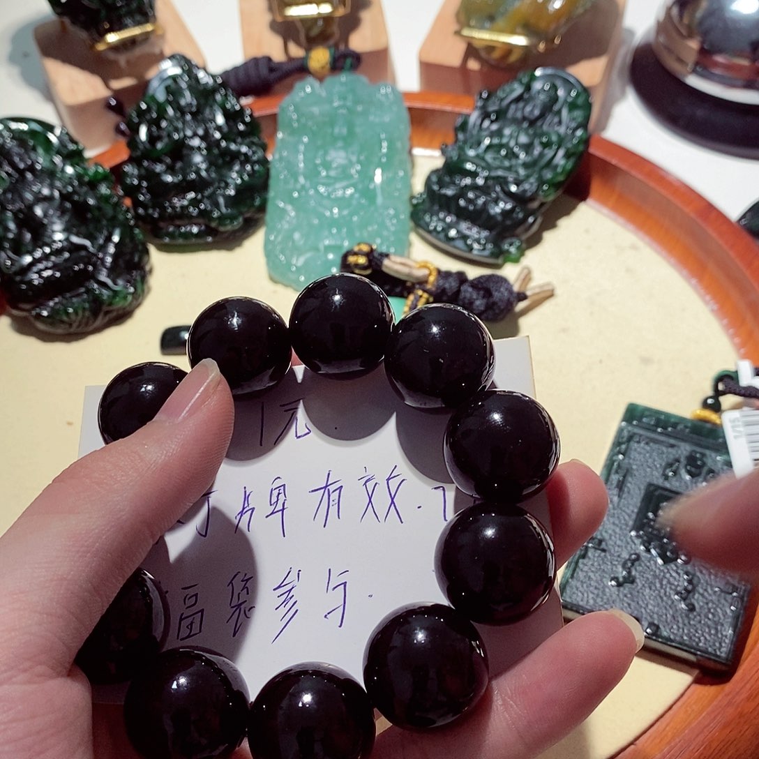 翡翠颈饰未镶嵌枫*晚翡翠a