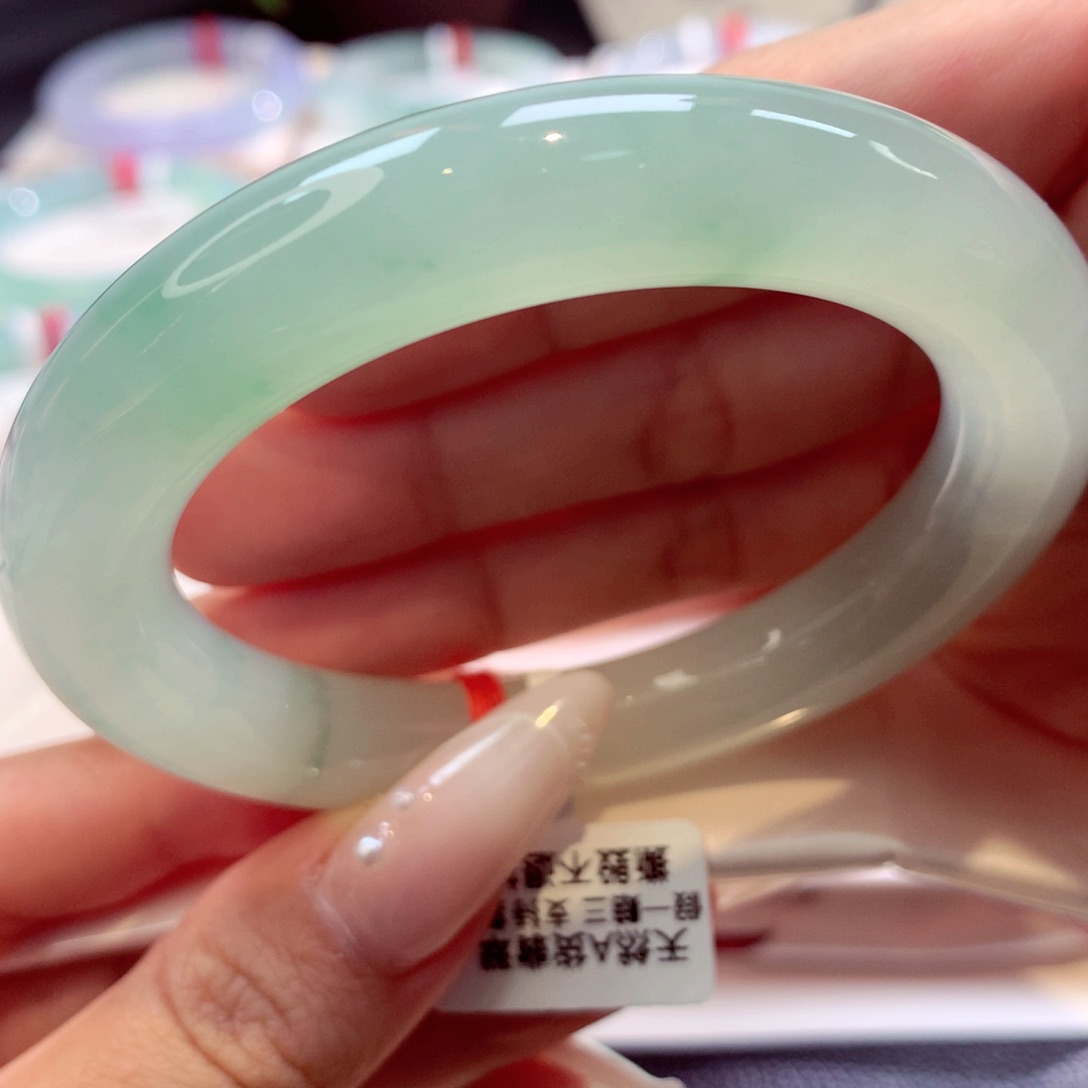 未镶嵌手镯翡翠芙蓉种飘花6号66