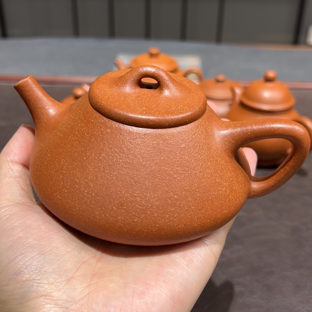 子*宜兴紫砂壶泡茶喝