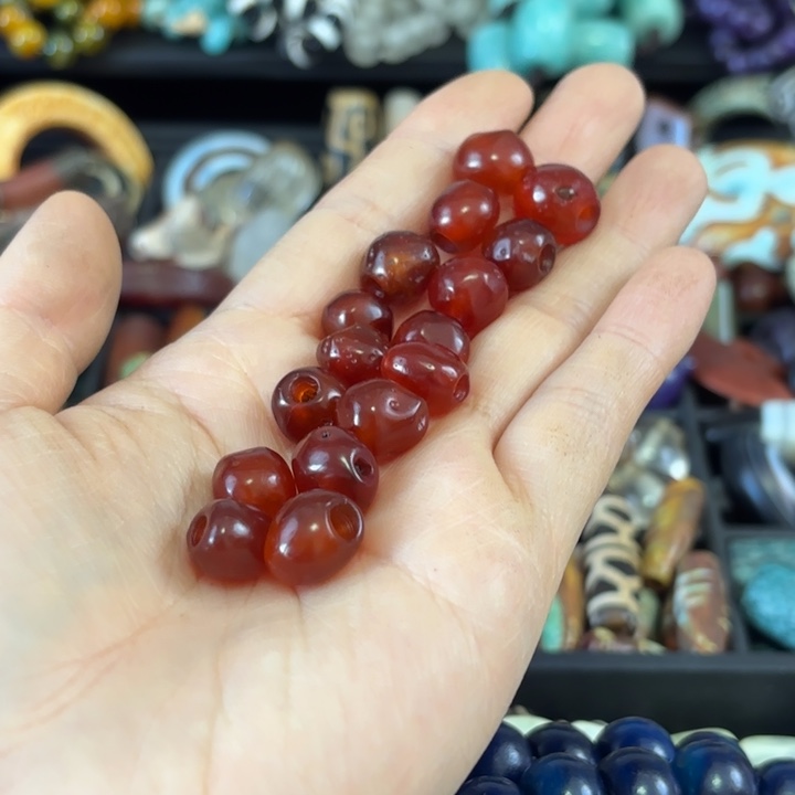 任***行玛瑙/玉髓未镶嵌颈饰