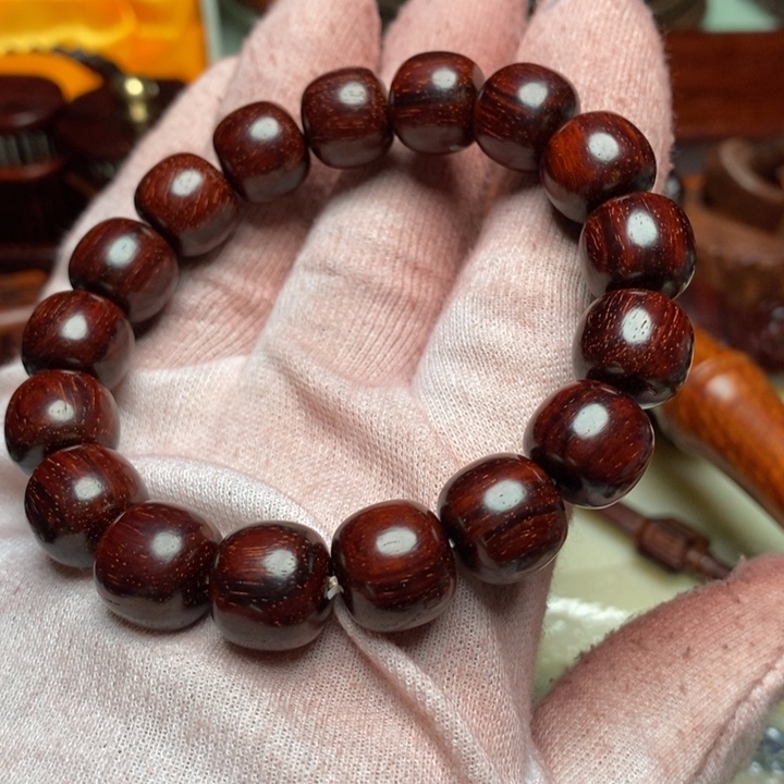 小***强檀香紫檀（小叶紫檀）