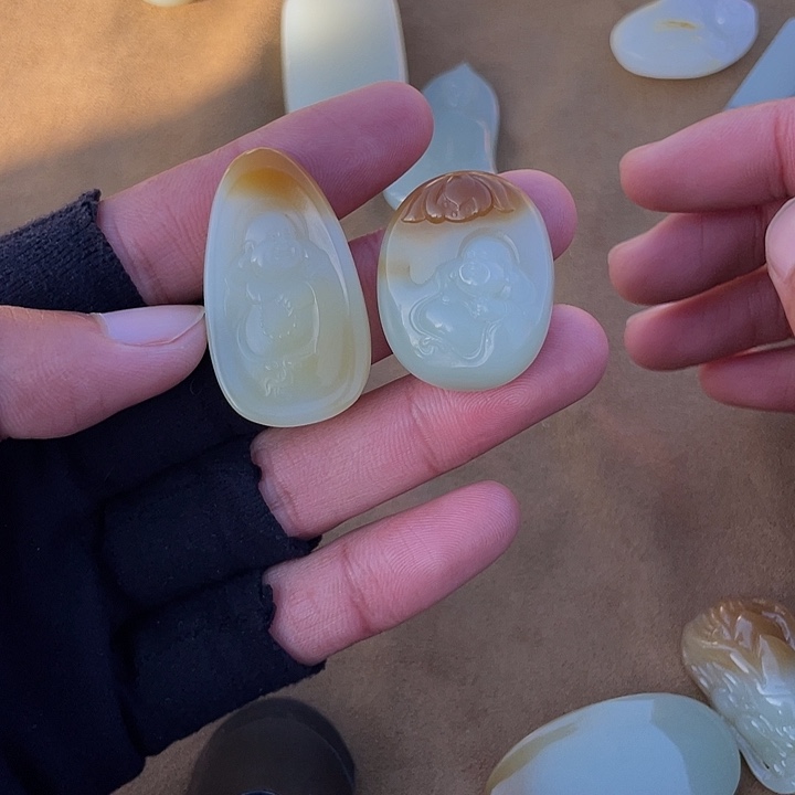 和田玉（糖玉）未镶嵌颈饰