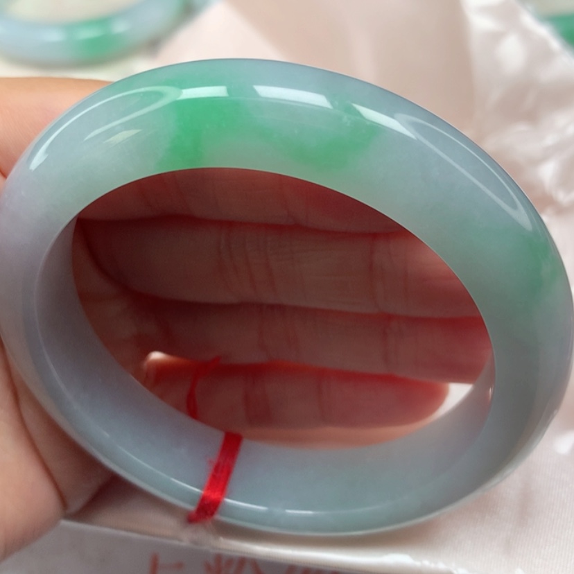 【闪购商品】翡翠手镯未镶嵌冰胶飘阳绿手镯5657圈12号