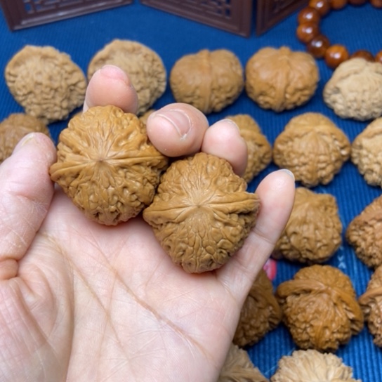 文玩核桃把件回*✔铁锤37