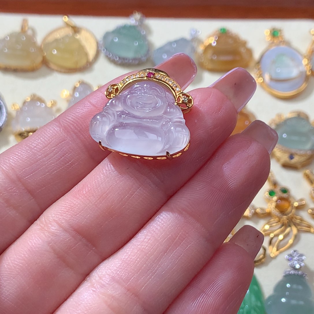 翡翠颈饰18K金镶嵌迟*?翡翠