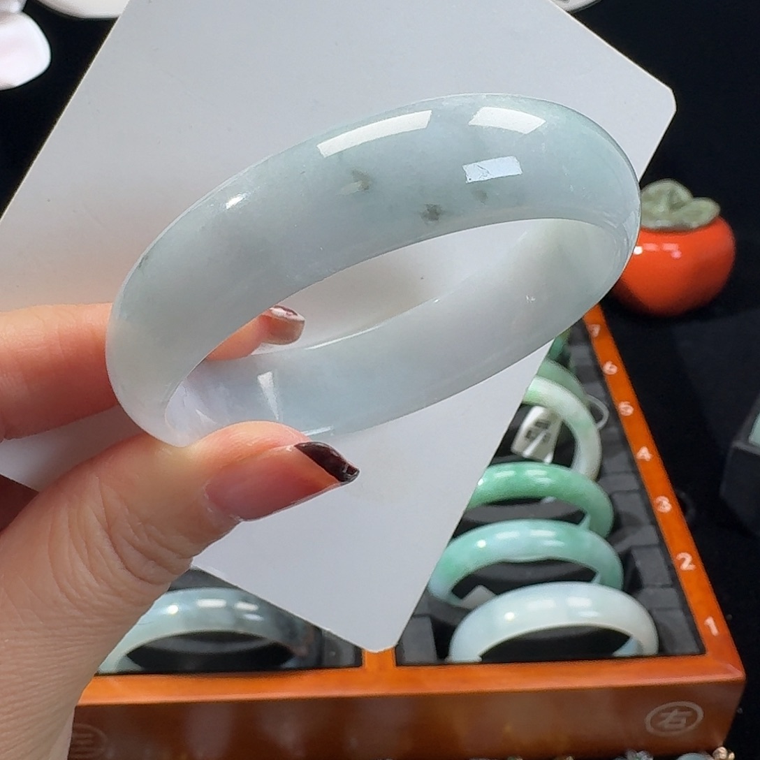 翡翠未镶嵌手镯55贵妃镯