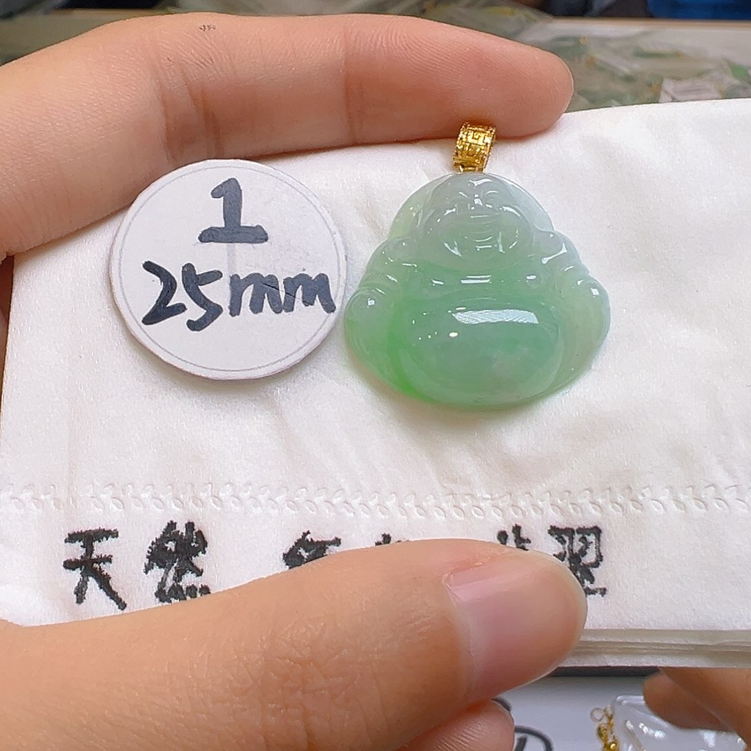 翡翠颈饰18K金镶嵌翡翠