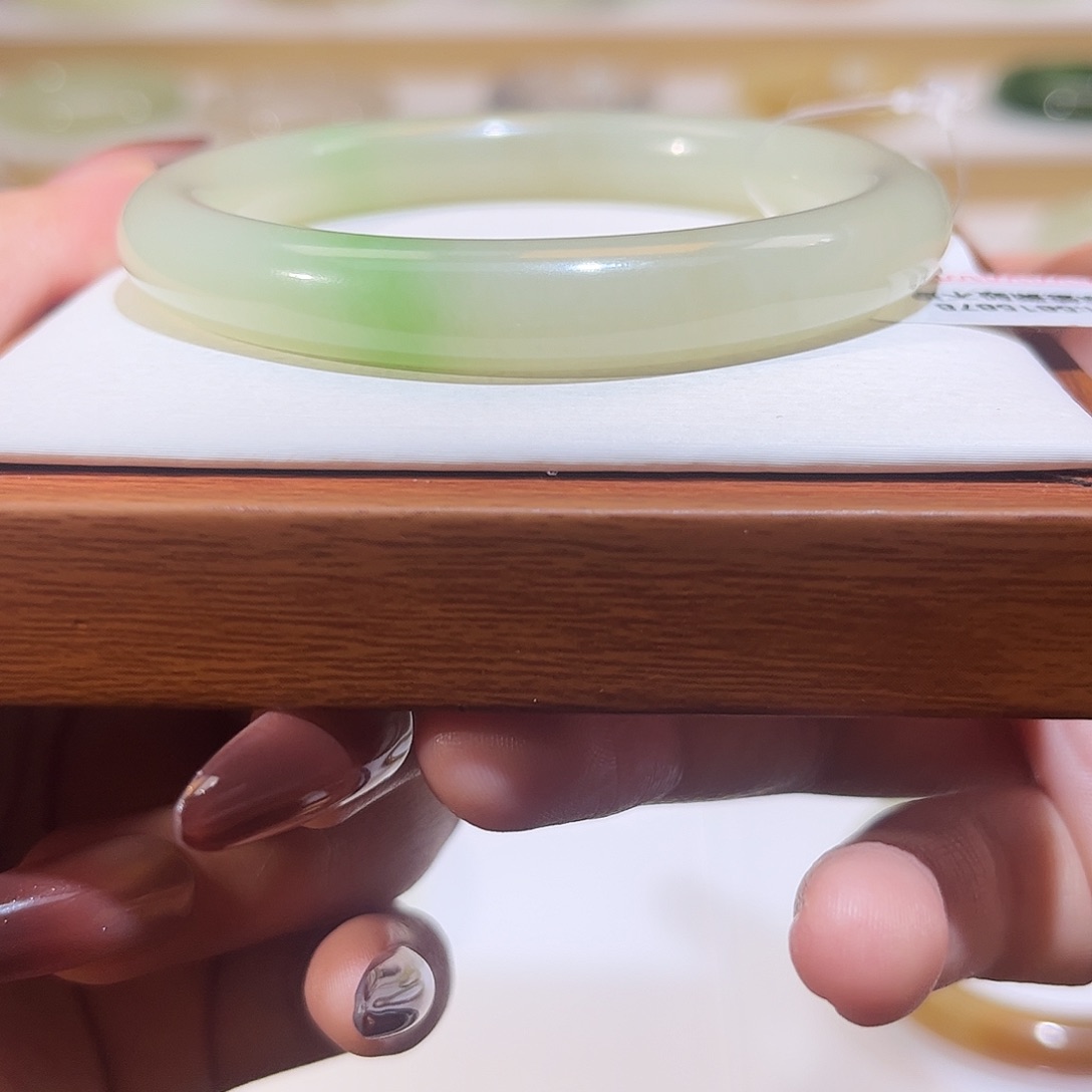 和田玉未镶嵌手镯双耳翠