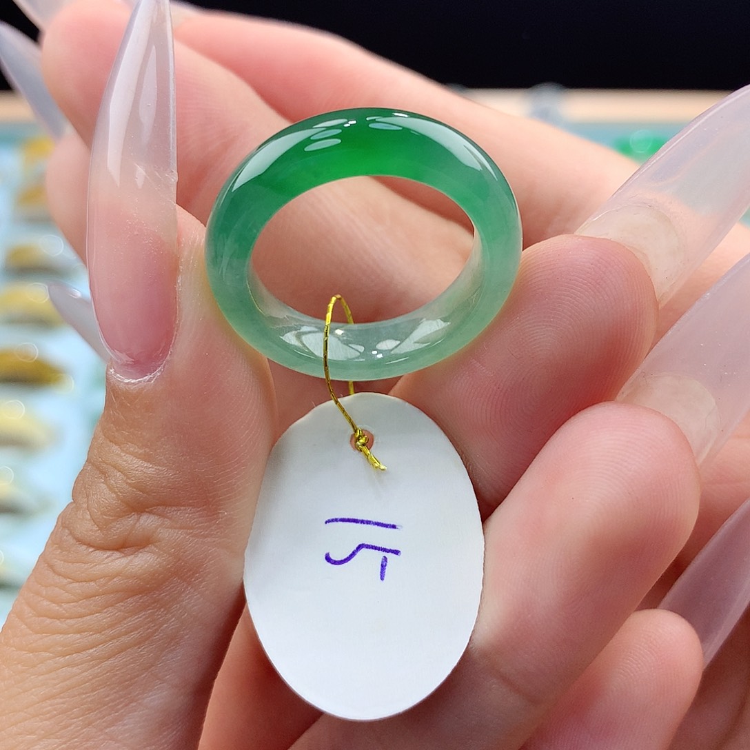 翡翠戒指未镶嵌15圈