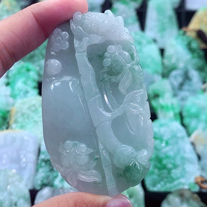 翡翠未镶嵌吊坠(不含链)