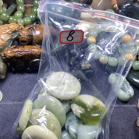未镶嵌蛇纹石玉手链